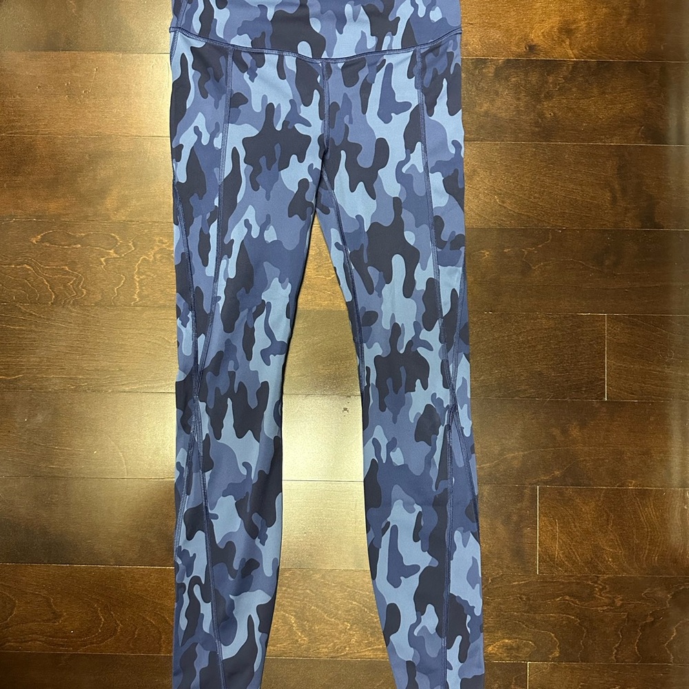 GAPFit Maternity Camouflage Leggings